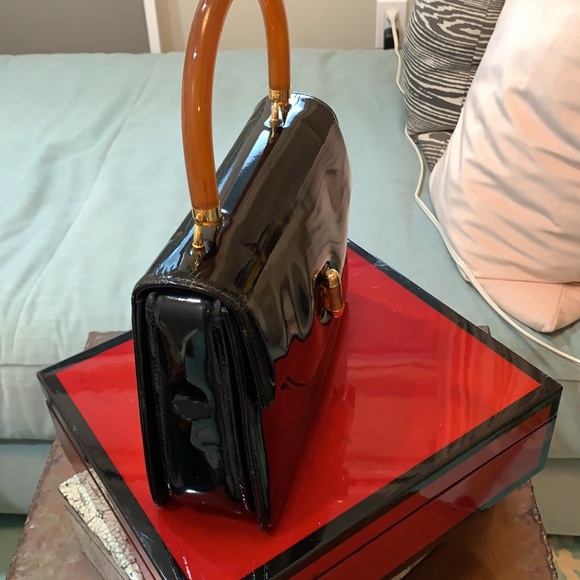 Gucci patent handbag *Authentic - Picture 5 of 15